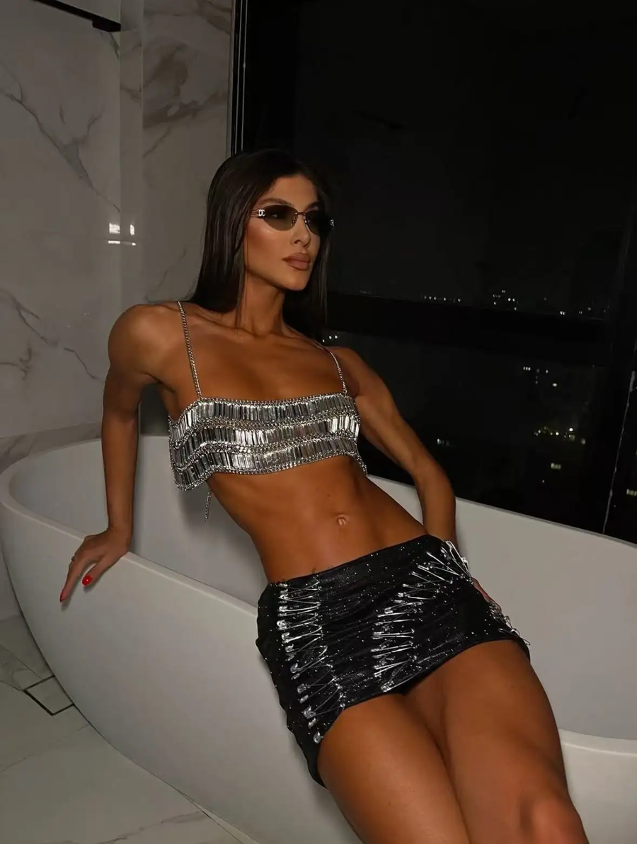 Multi layer Body Chain Acrylic Top
