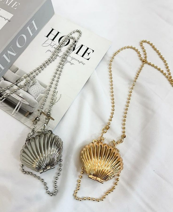 Mini Seashell Clutch