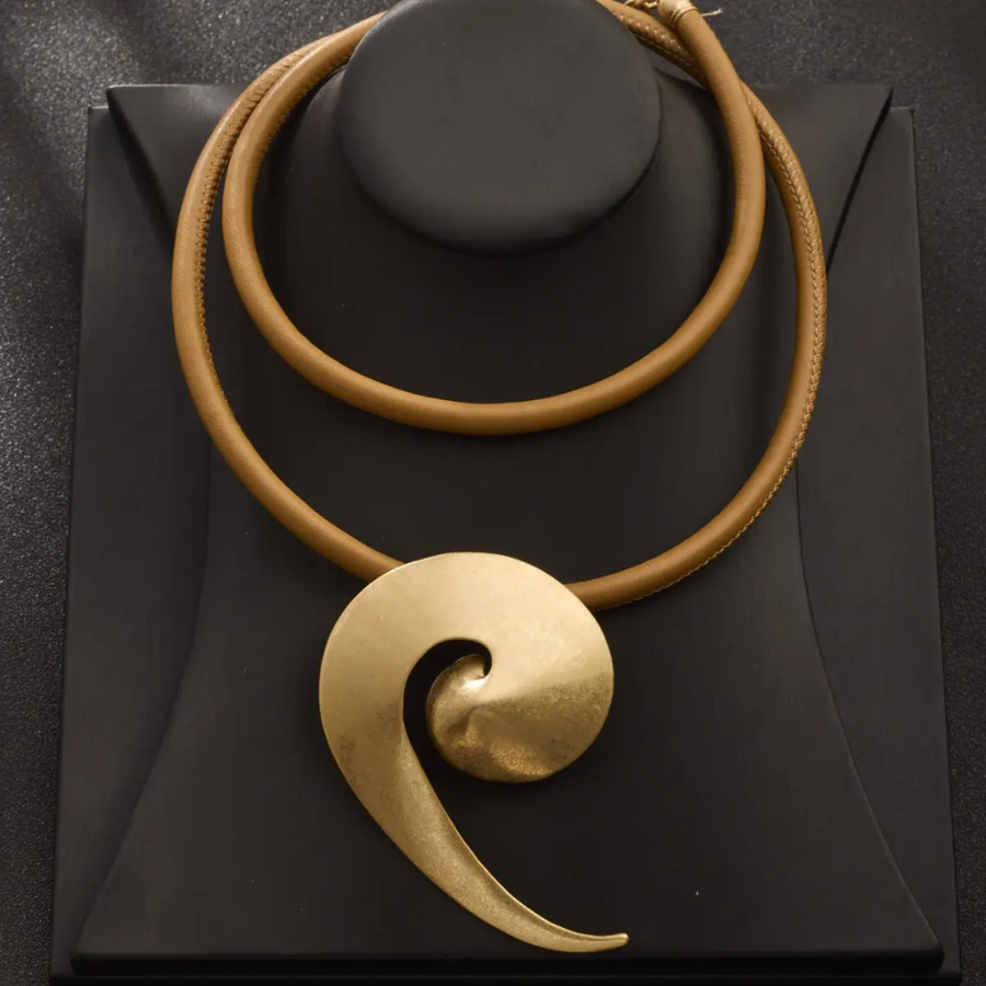 Simple Retro Pendent