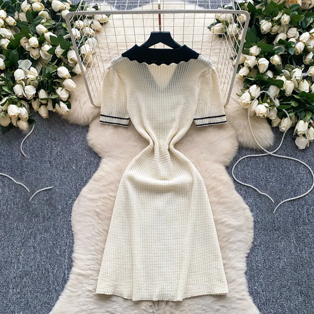Elegant white collared knit Midi Dress