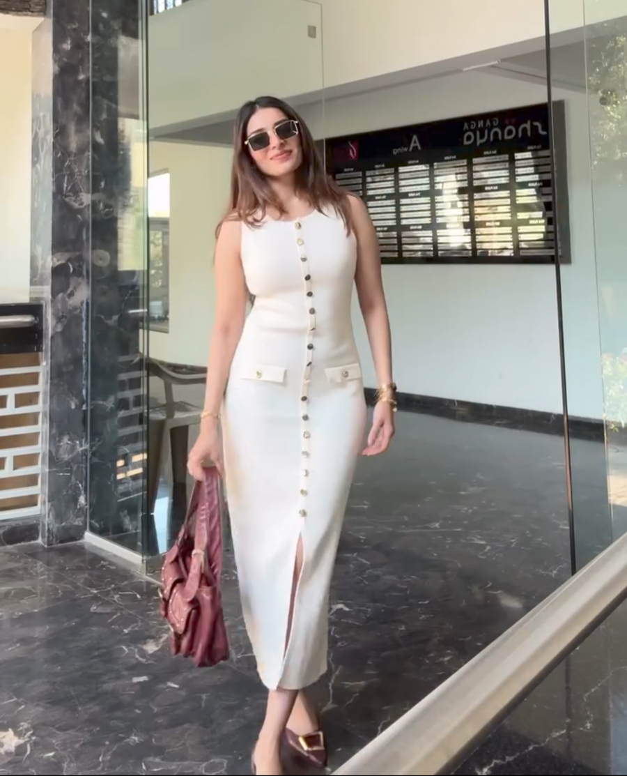 Classic sleeveless Dress
